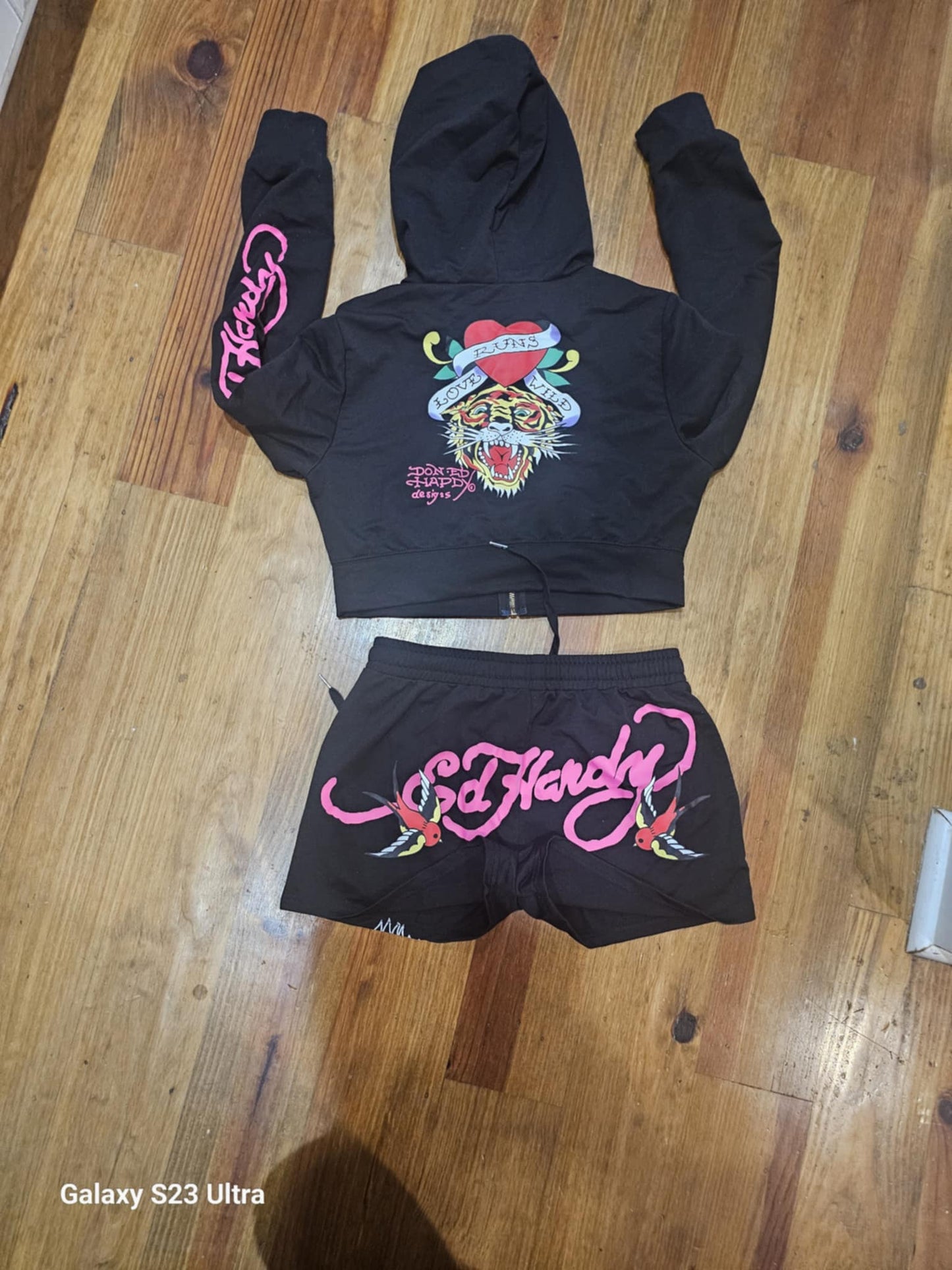 Chill Set- Graphic Print long sleeve hoodie 2 pc Short Set