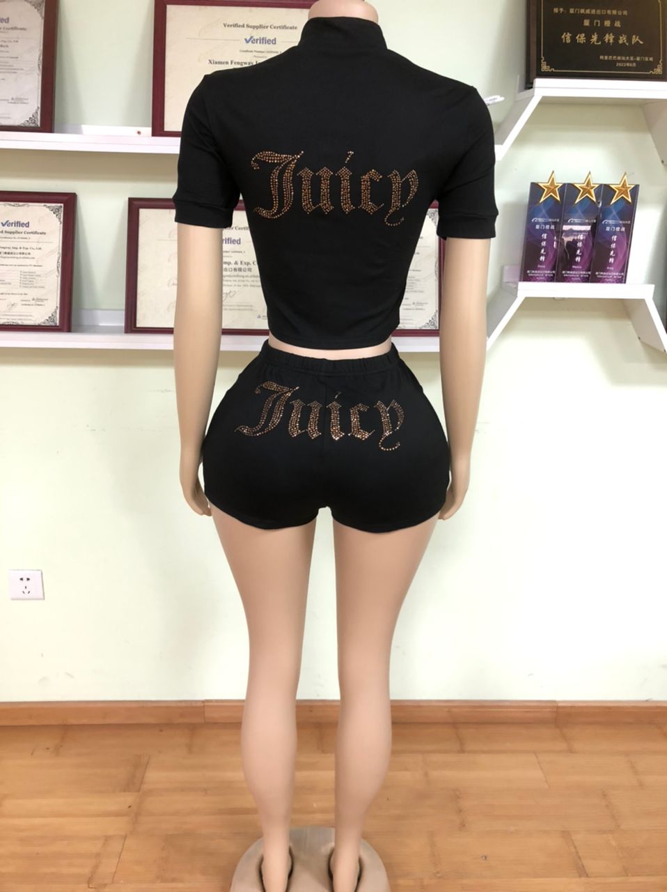 Graphic 2 pc chill set White/Red/Black